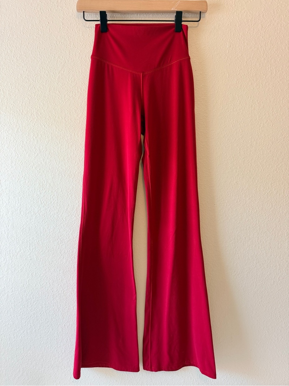 Vuori AllTheForm Flare Leggings Strawberry XS